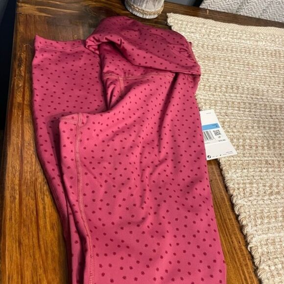 Nike Dri-fit Yoga pants - Picture 1 of 10